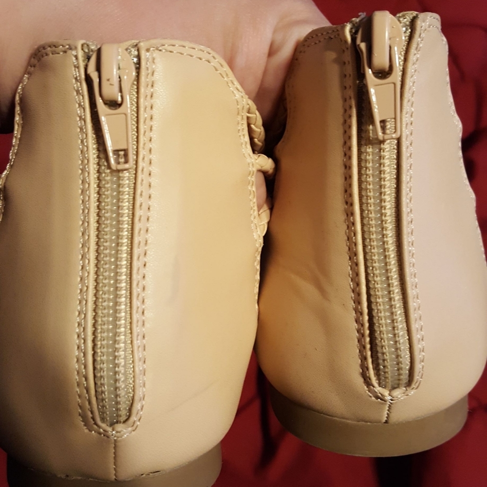 Sandals - Picture 3 of 3